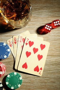 agen303 mobile app showing roulette table with live dealer and betting interface